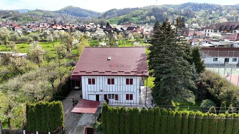 Albestii de Arges, casa de vacanta la munte, la pret de apartament